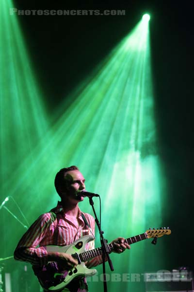 SHANNON AND THE CLAMS - 2013-07-20 - PARIS - CentQuatre - 